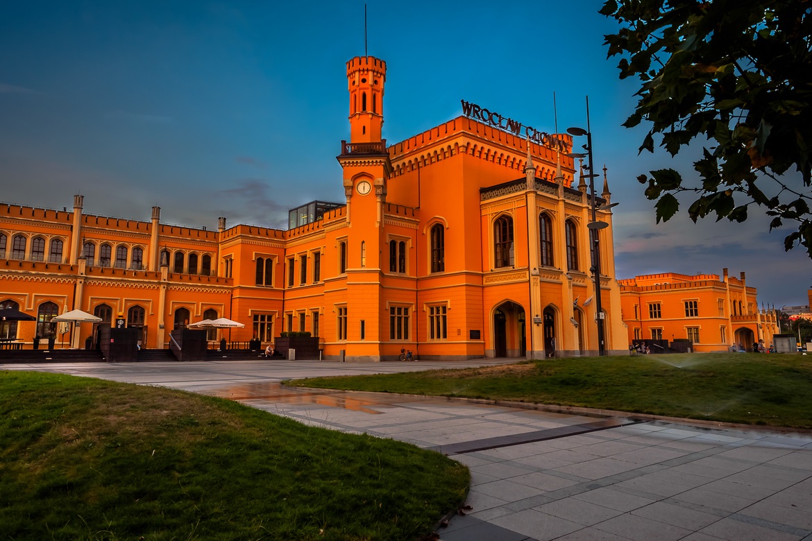 Järnvägsstation